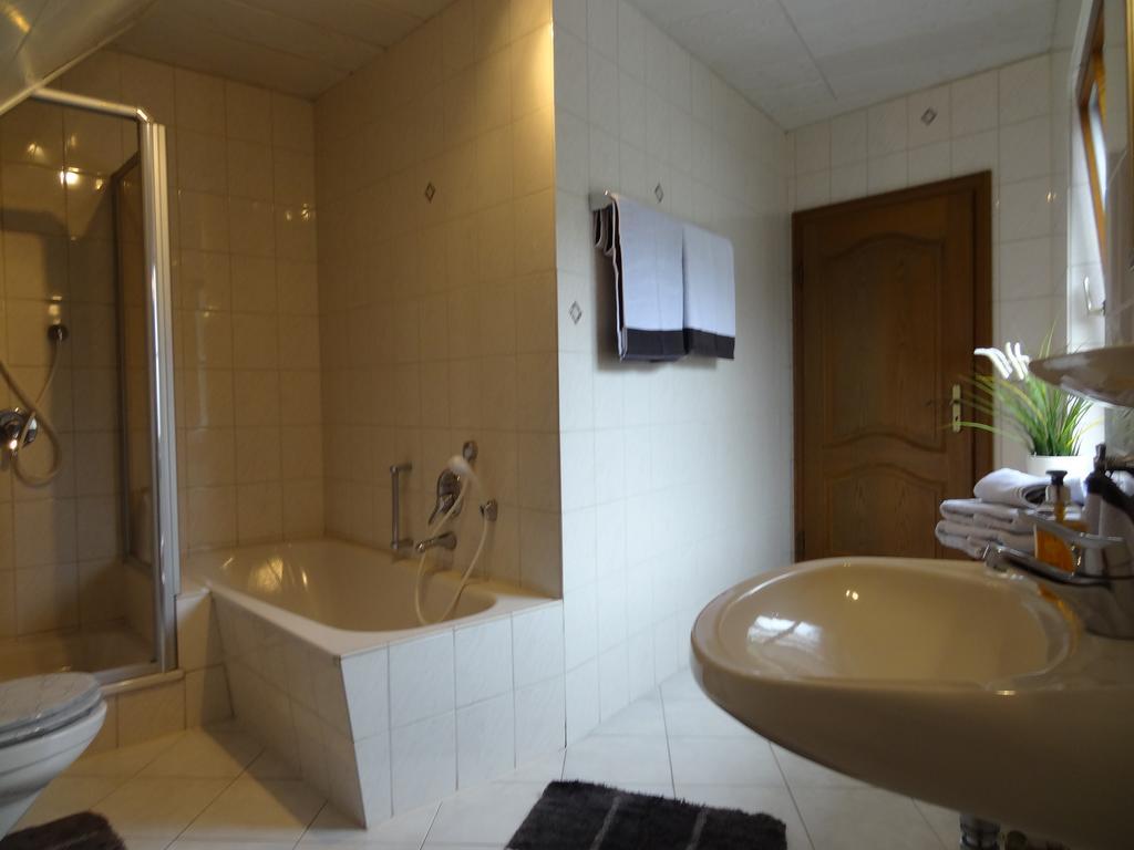 Ferienhaus van Vliet Morbach Zimmer foto